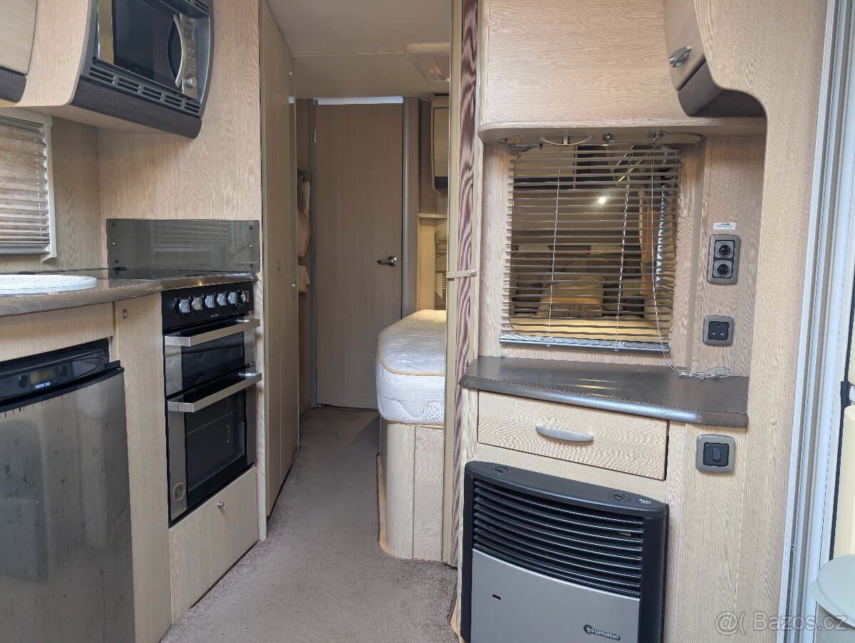 SWIFT STERLING ECCLES 90 RUBY,MOVER,VELKÁ KOUPELNA A POSTEL - 20