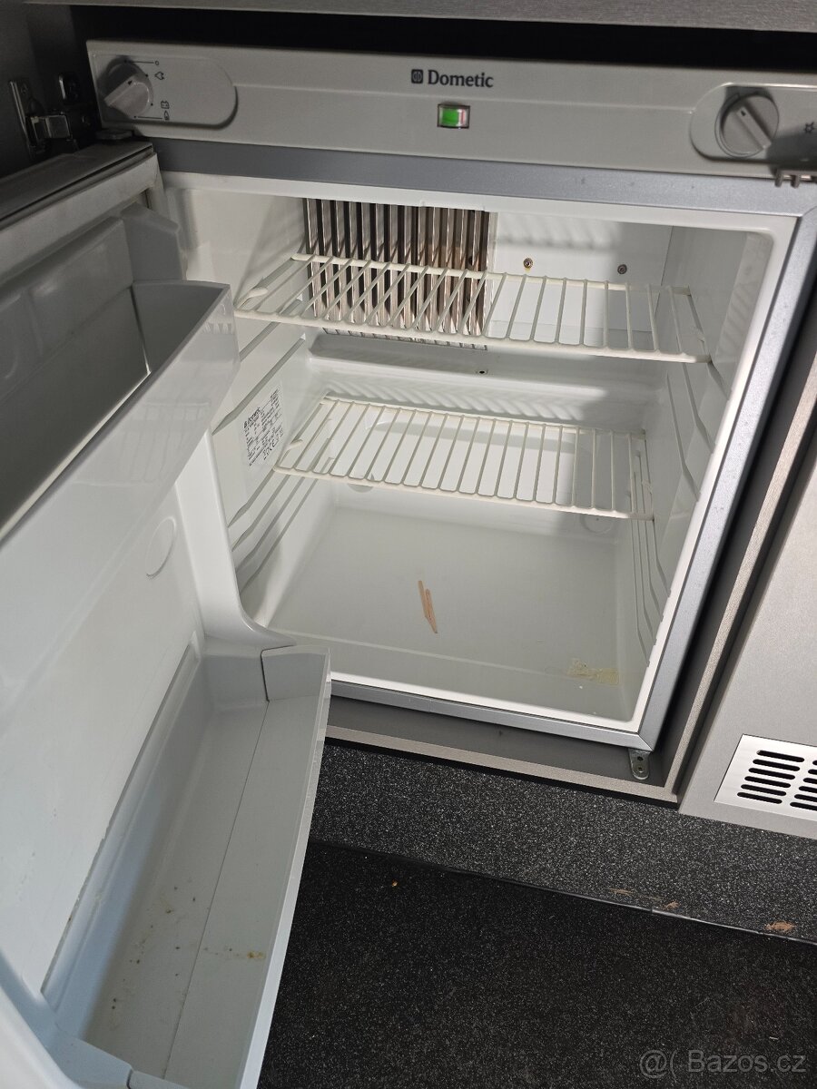 Prodám speciál MB Sprinter 519 CDI, 4x4 - částečně pancéřova - 20