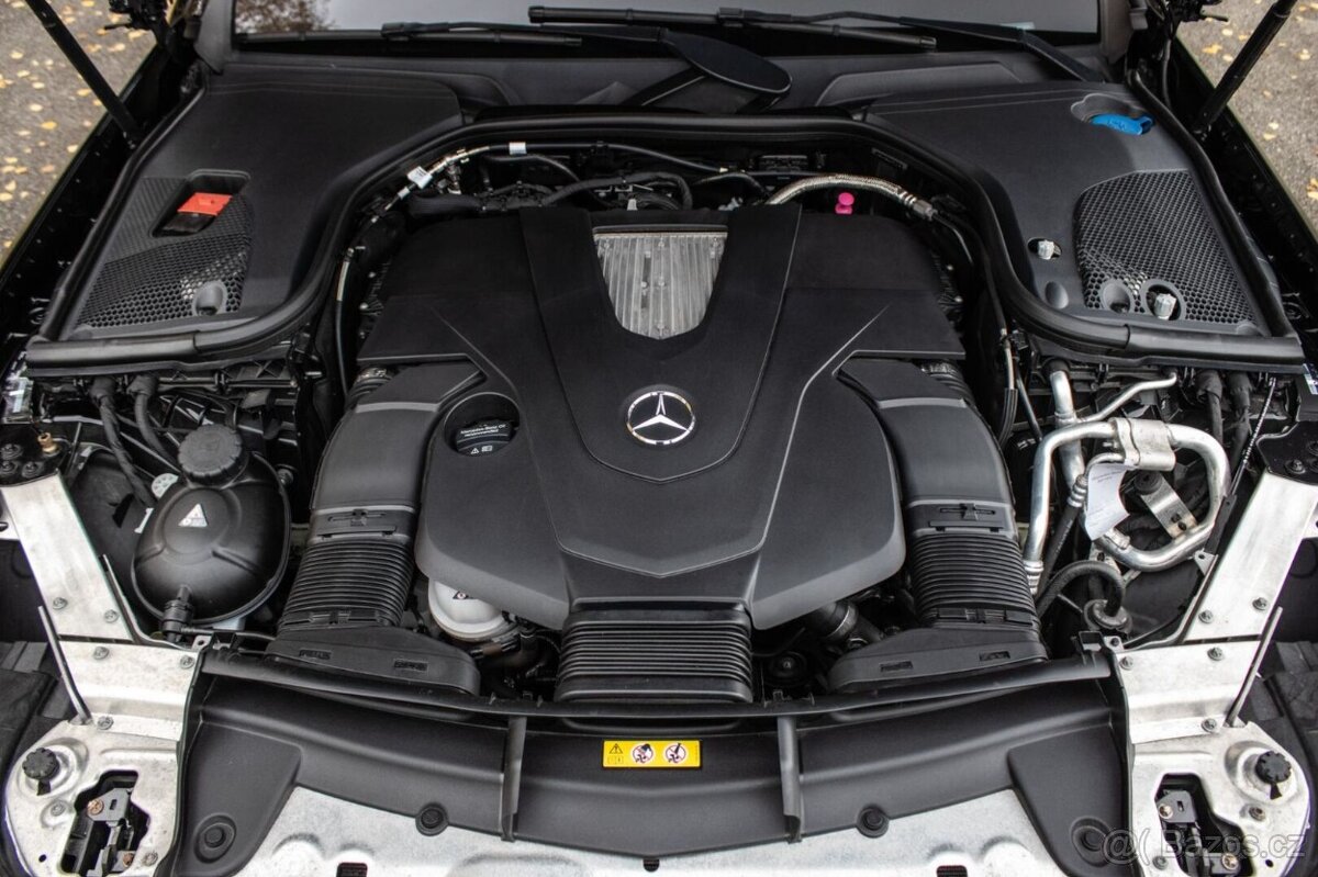 Mercedes-Benz E trieda Kombi 400 4MATIC A/T - 20