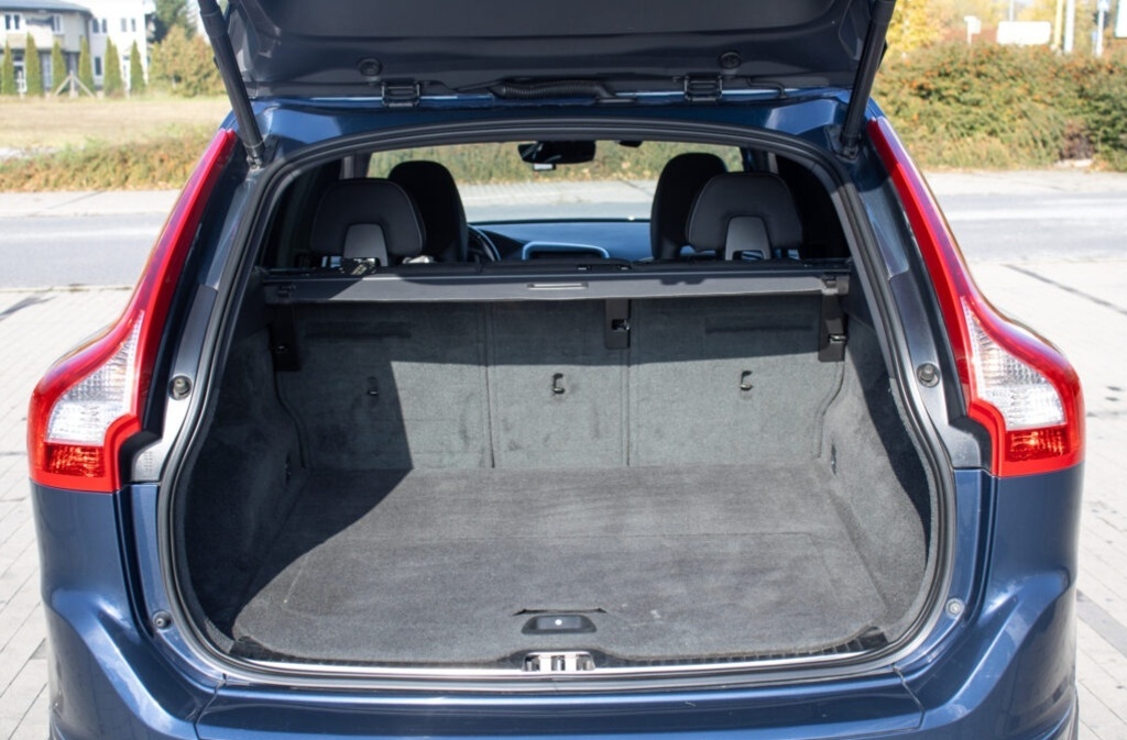 VOLVO XC60 (2015) - 20