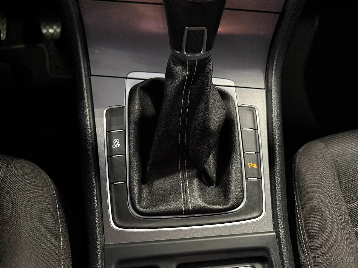 Volkswagen Golf 1,2 TSI 81kW,LOUNGE,SERVISKA - 20