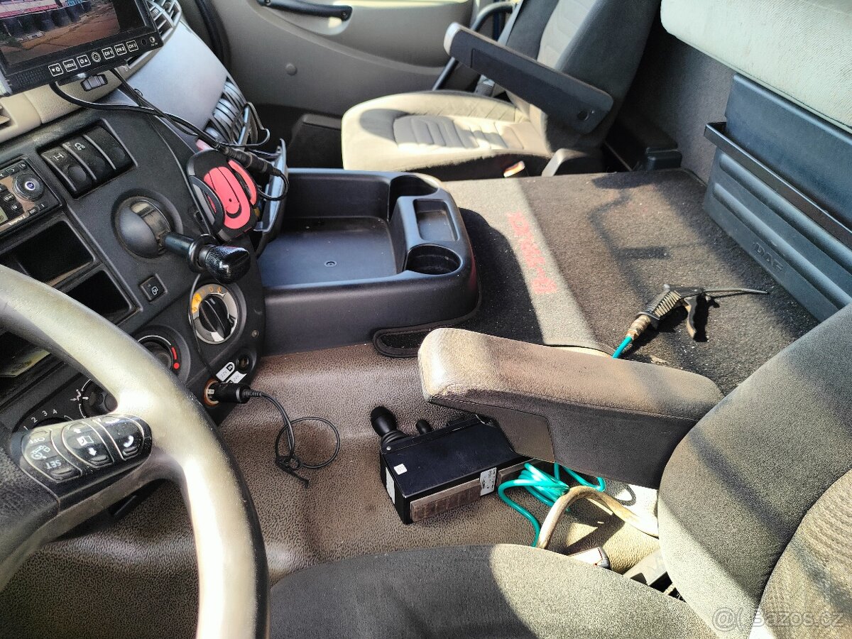 DAF CF s hydraulickou rukou a natahovacím hákem - 20