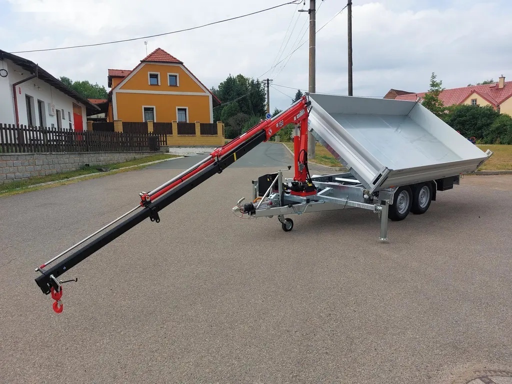 Třístranný sklápěč s rukou - 20