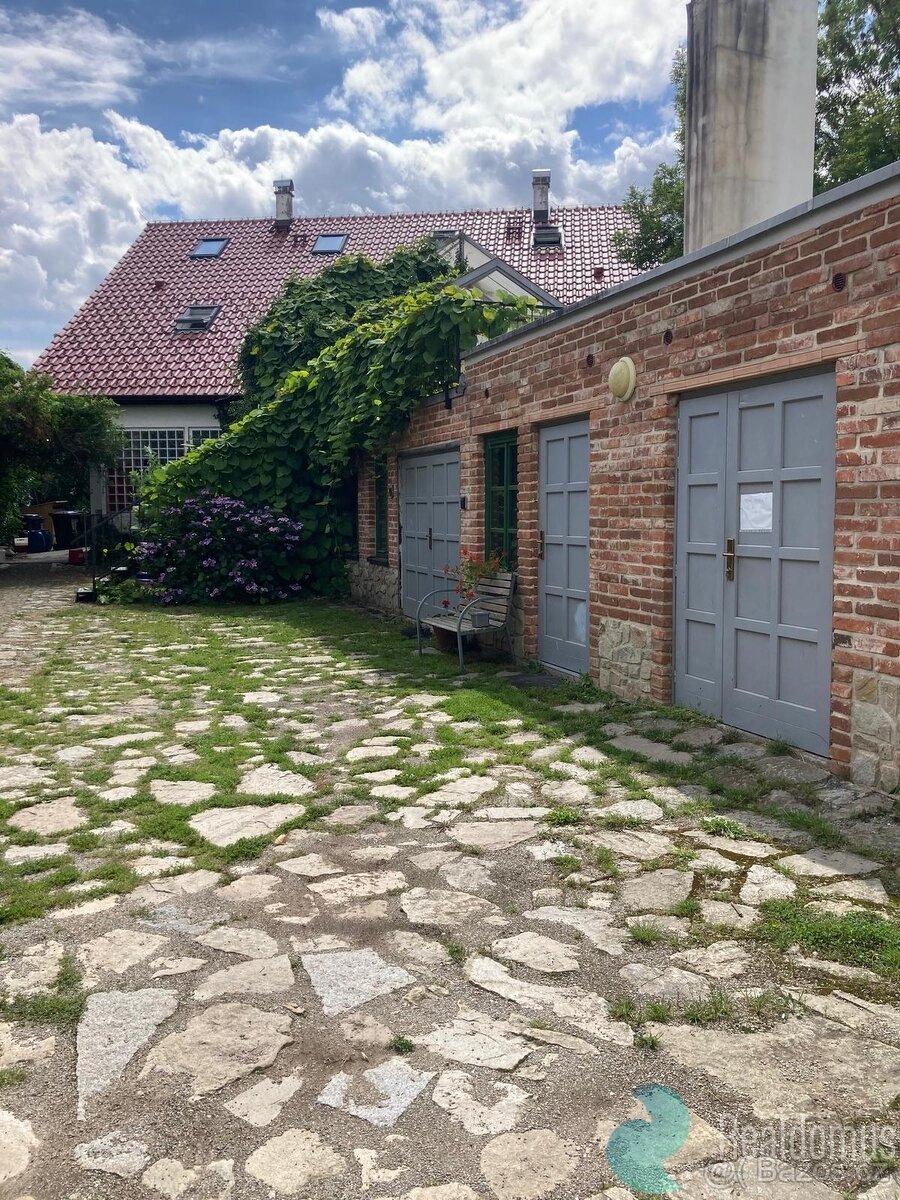 Pronájem, restaurace s ubytováním 150 m2 + 178 m2, Chvaletic - 20