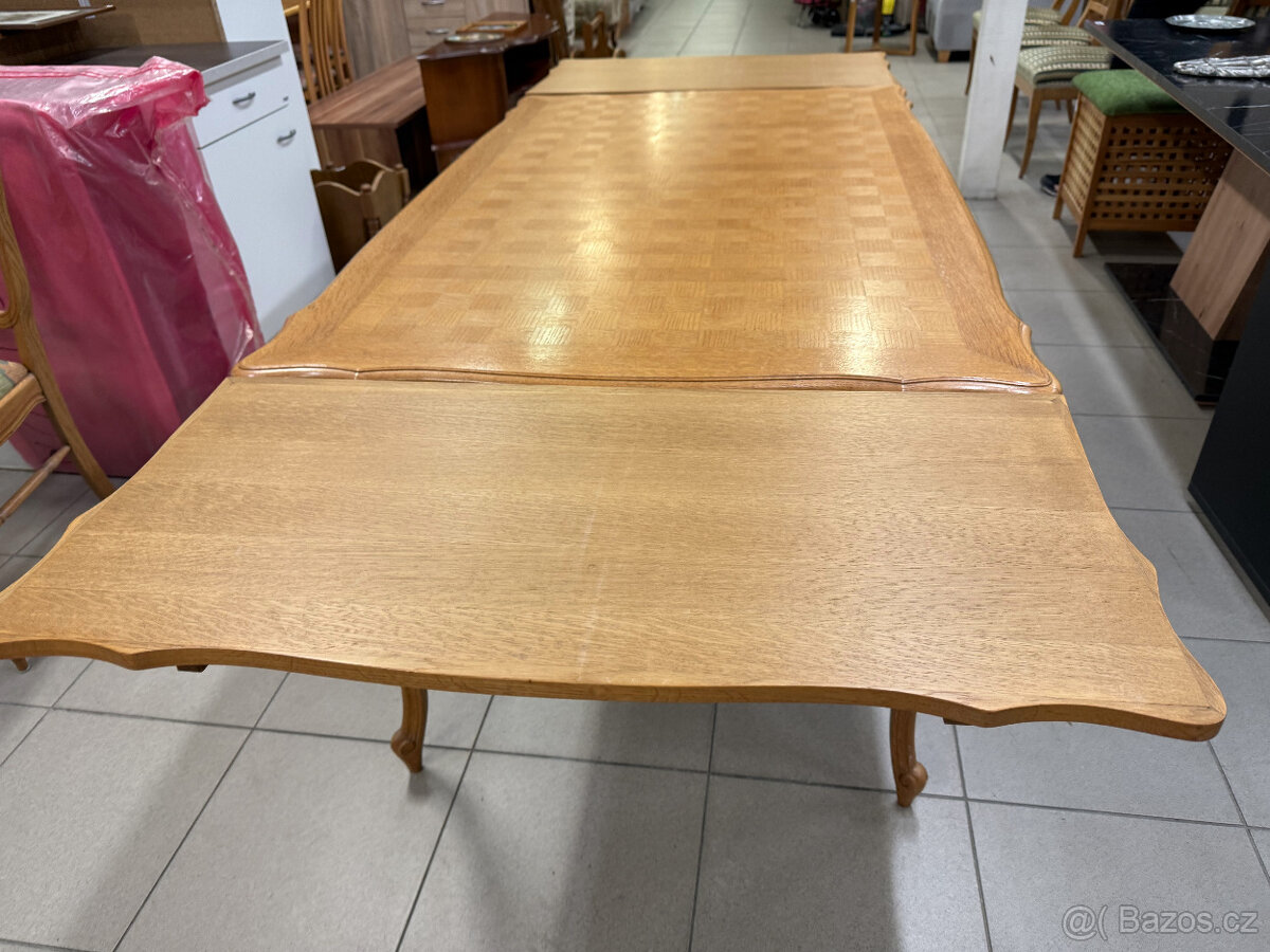 Intarzovaný dubový stůl a šest dubových židlí - 20