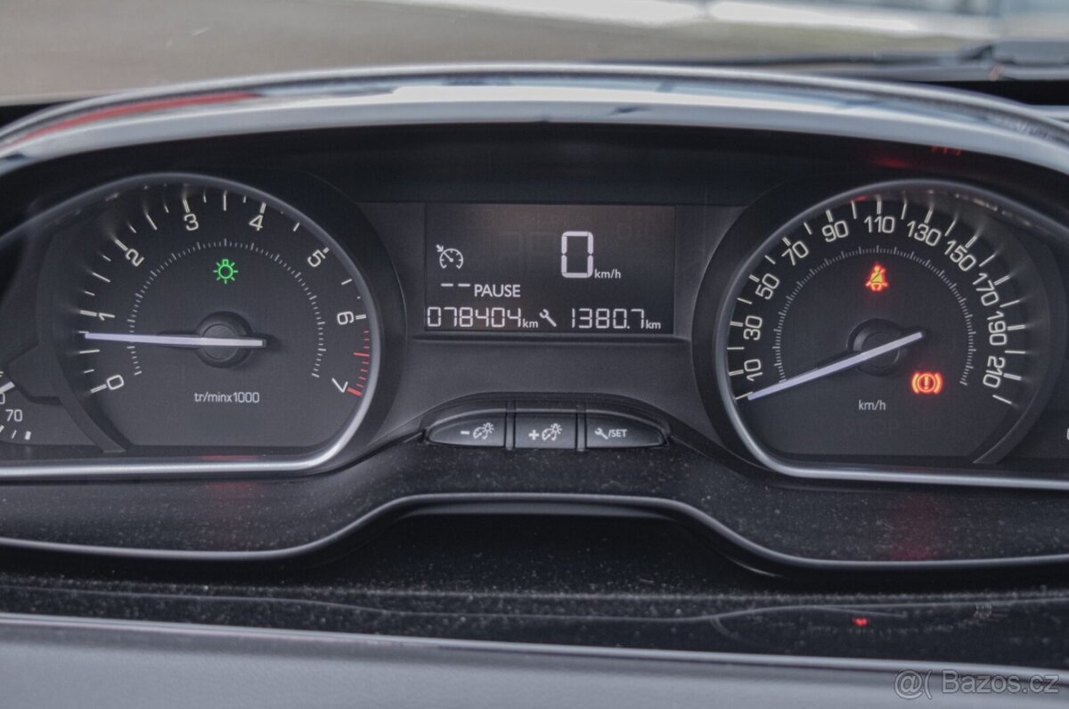 Peugeot 208 1.2 Active 2015 - 20