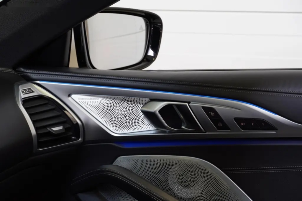 BMW Řada 8, BMW 850i Xdrive cabrio - 20