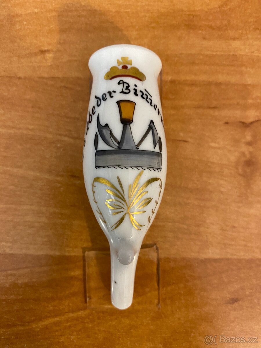 Sběratel nabízí staré porcelánové fajfky, kolínka a troubele - 20