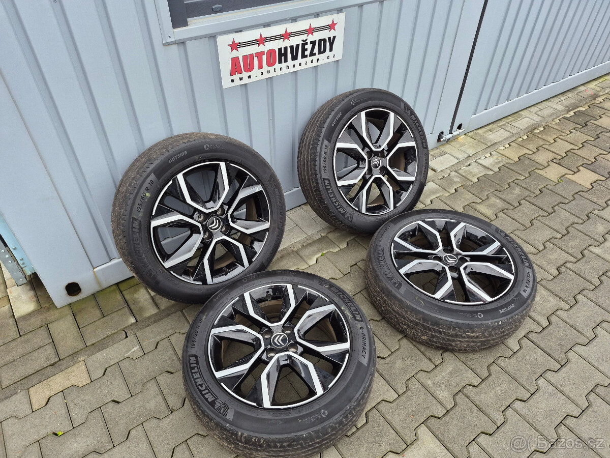 Citroën ë-C4/100kW/SHINE/DPH/NEZÁV.TOPENÍ/PANORAMA - 20