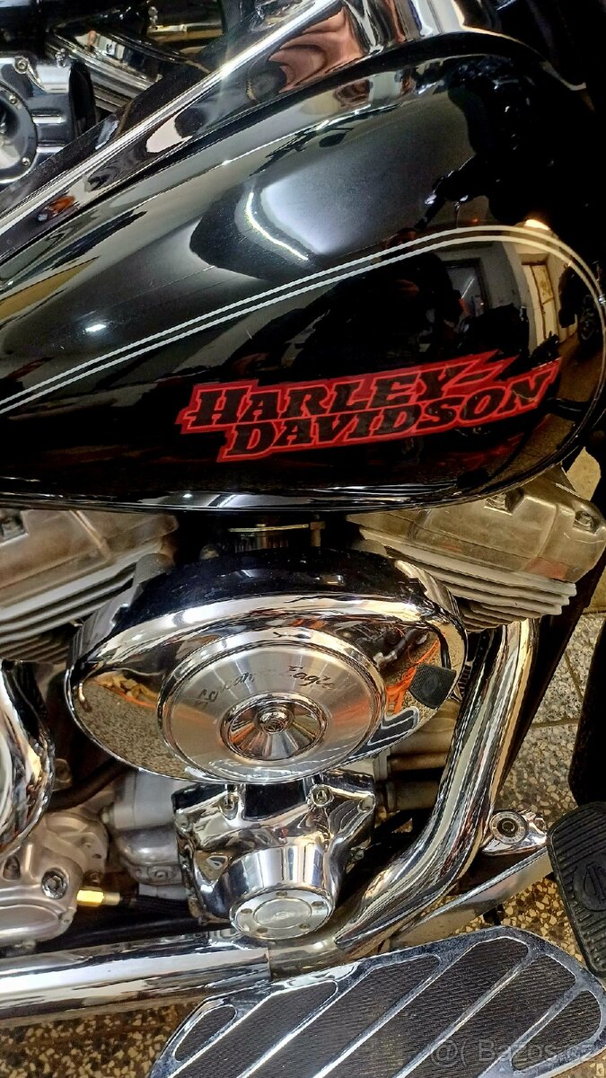 Harley Davidson - 20