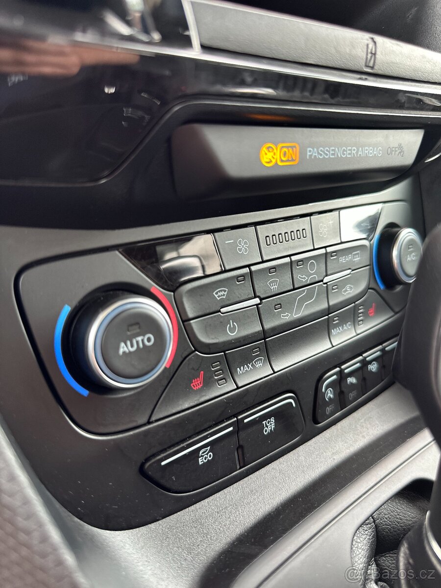 Ford Tourneo Connect XL 1.5 TDCi 7-miestny - 20