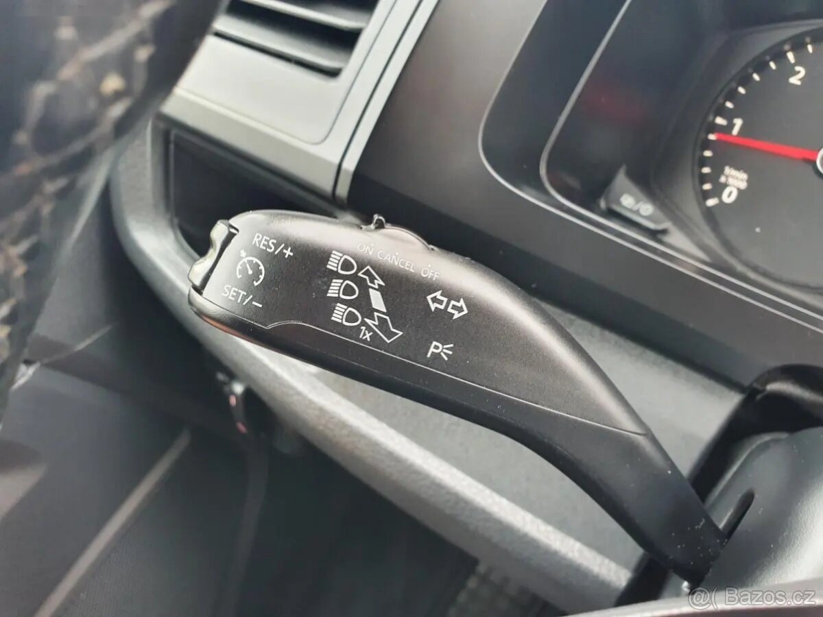 Volkswagen Multivan, SUPER STAV, 110KW, MANUAL 153K - 20