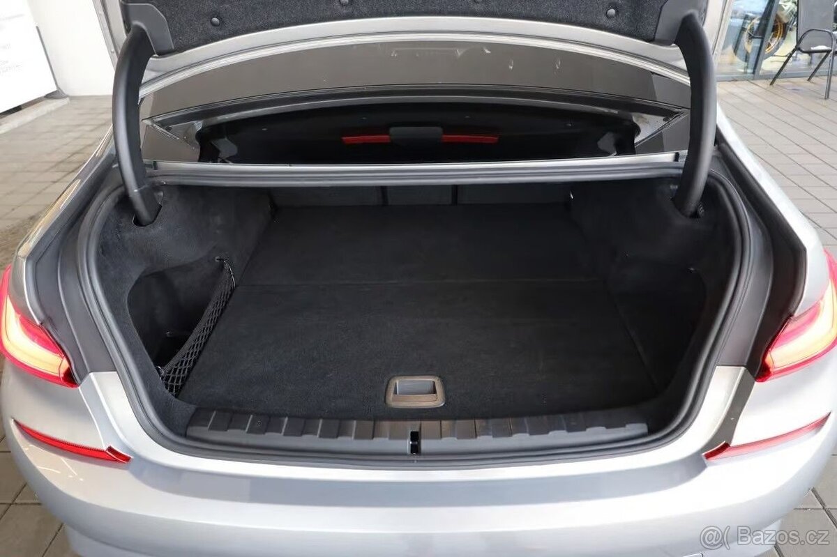 BMW 330e xDrive M Sport 4x4 - 20