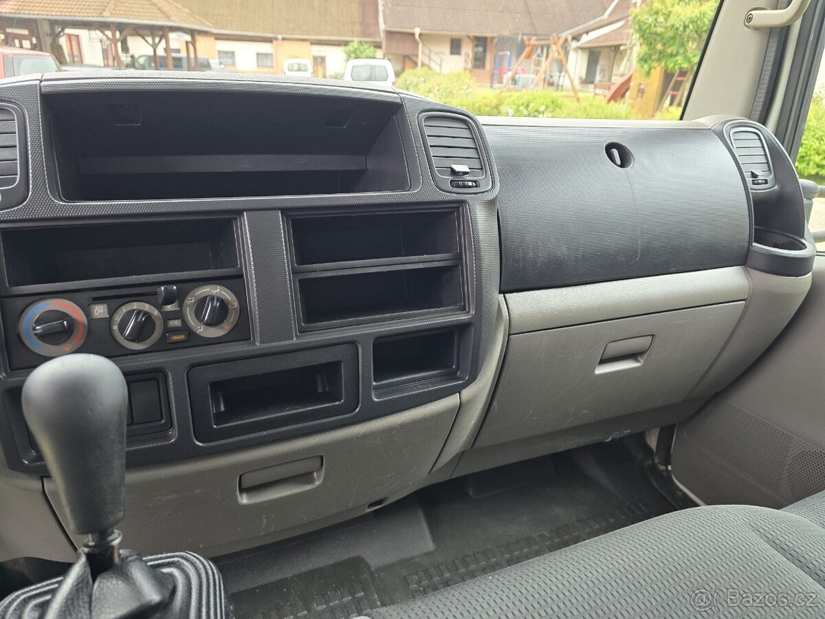 Nissan Cabstar NT400 - 20