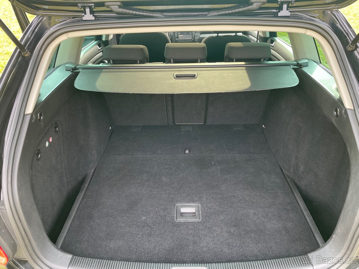 VW Golf VI 1.4 TSi r.v. 2010, serviska, bixenony, alcantara - 20