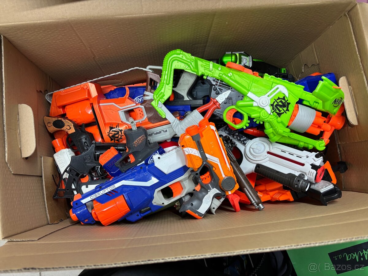 Rozprodej sbírky - plastové pistole - kuš - Hasbro Nerf - 20