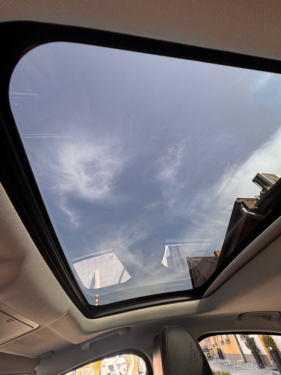 Prodám Jaguar XE 2.0D 132kw Max výbava HSE - Motor K.O. - 20