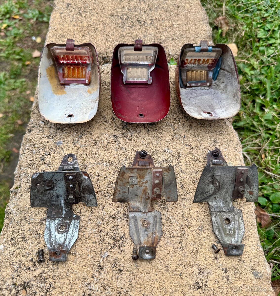 Jawa ČZ kývačka, půllitr, Velorex - zadní světla - 20