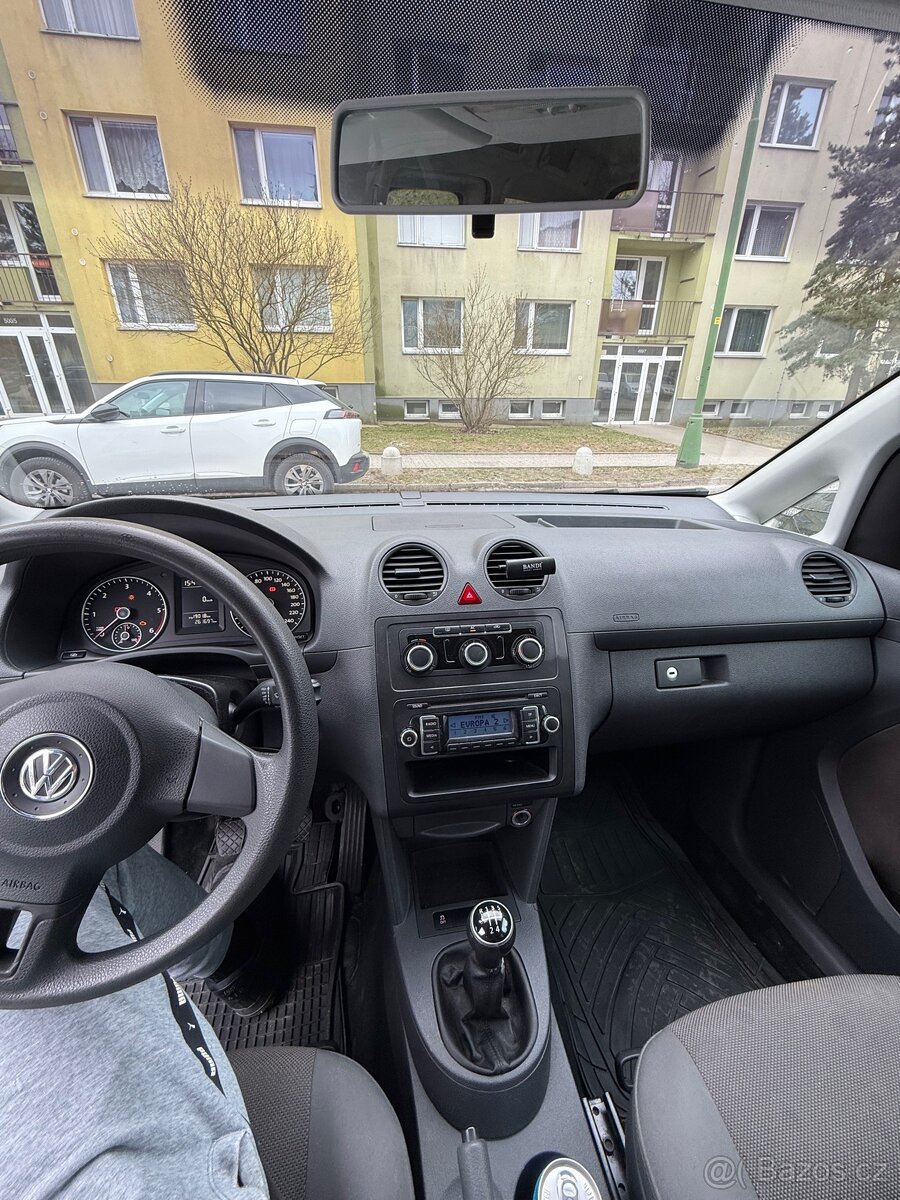 WV Caddy maxi 7 míst - 20