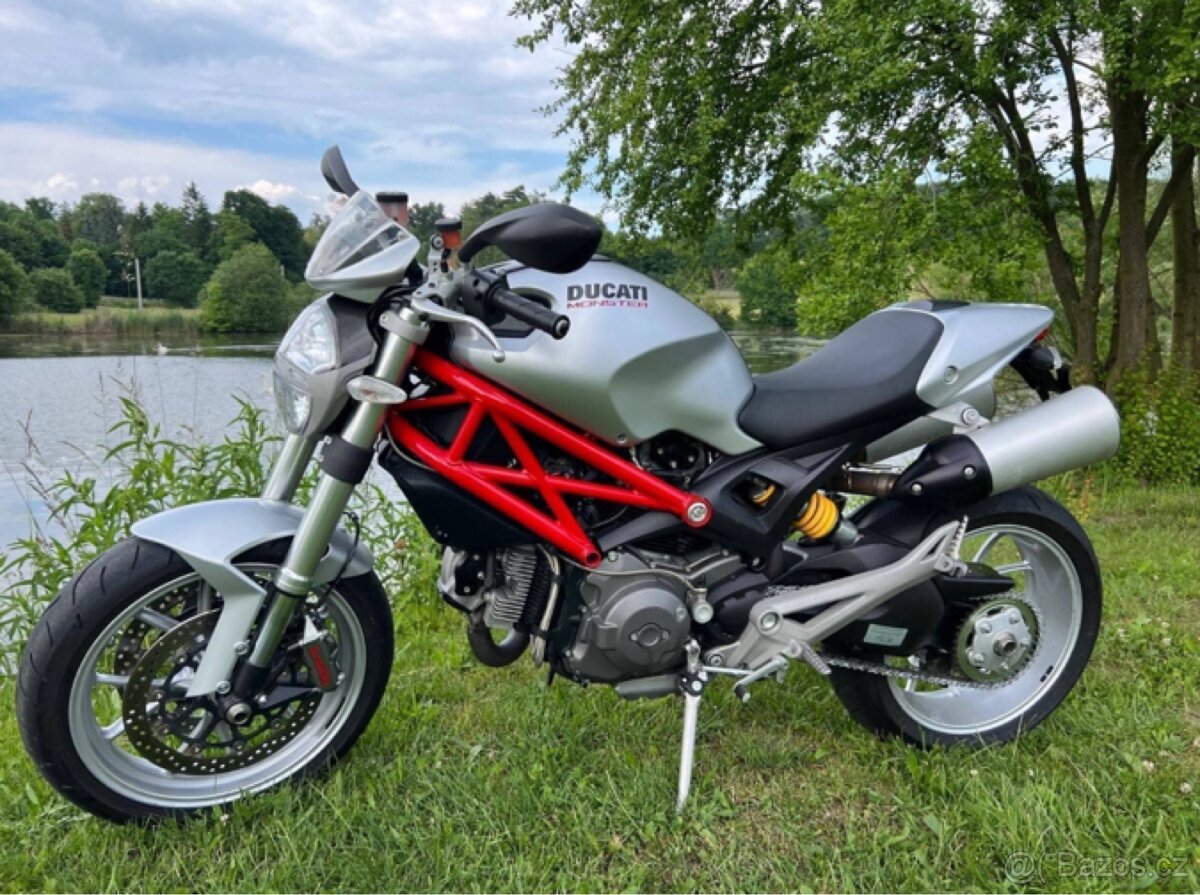 Prodám DUCATI MONSTER 1100 - 20