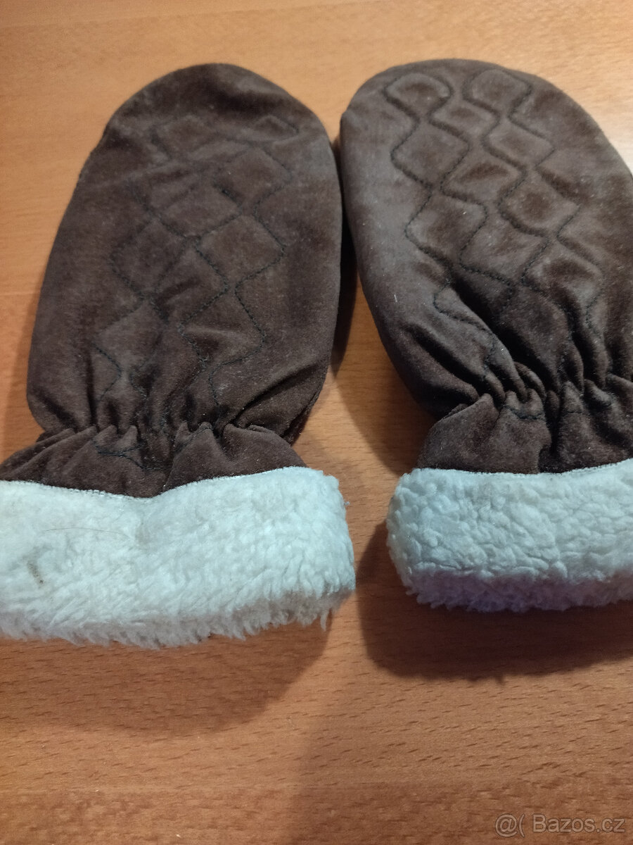 Dubeňák,dámské rifle, bundy,límce kožeš.čepice,kloboučky - 20