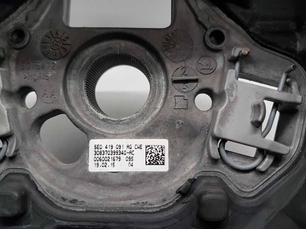 Tříramenný multifunk. volant Fabia III 5E0419091AG TOP stav - 20