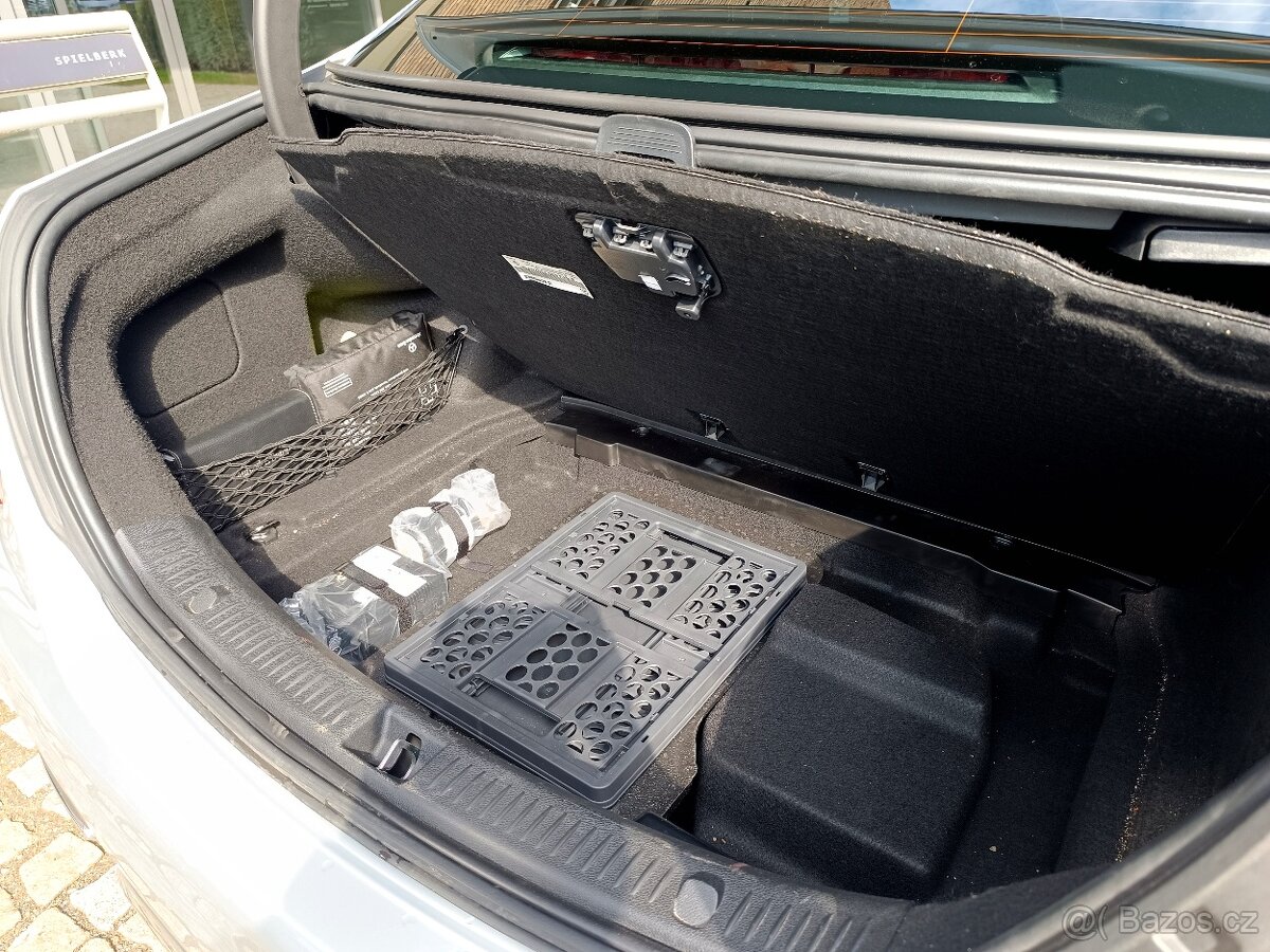 Mercedes-Benz E400d 4matic, Air.,Distronic,odpočet DPH - 20