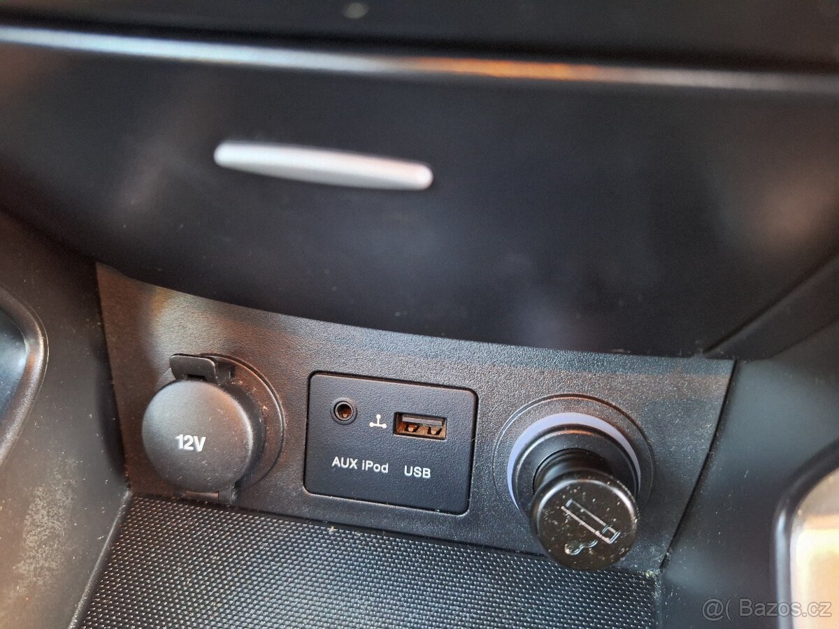 Kia ceed 1.6 CRDi Facelift MAX VÝBAVA - 20