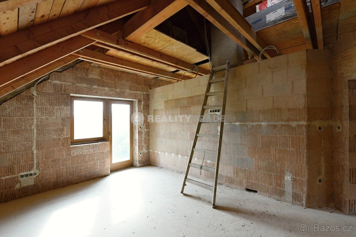 PRODEJ HRUBÉ STAVBY RODINNÉHO DOMU 281 M2, NA POZEMKU 534 M2 - 20