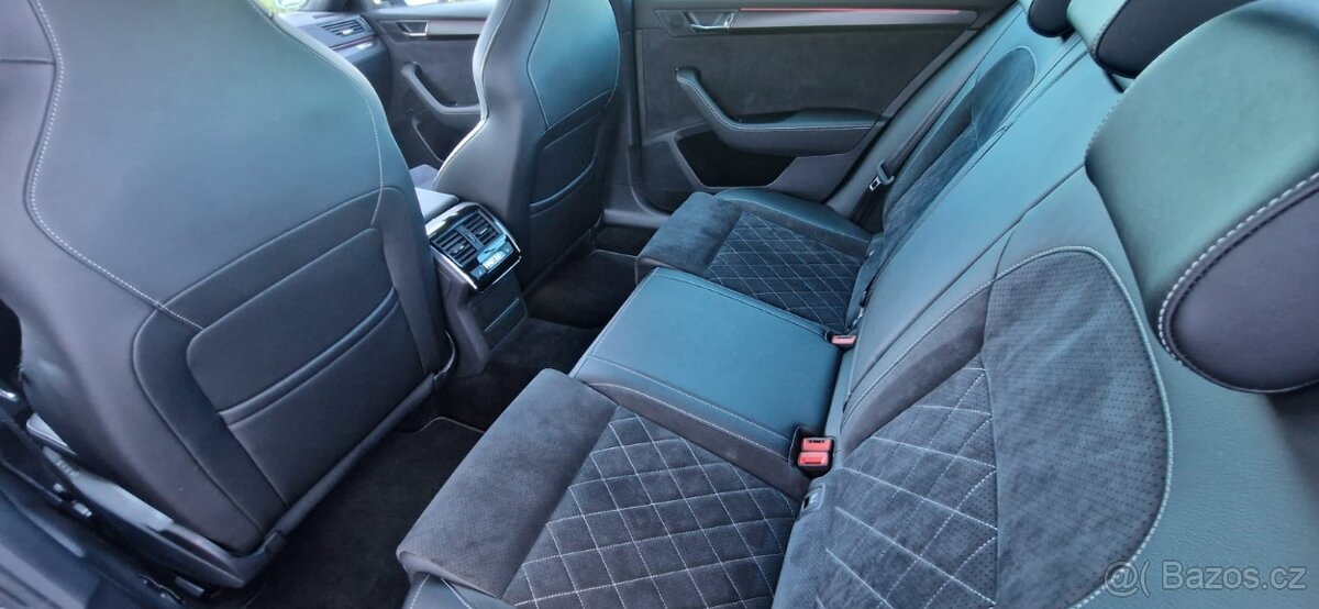 Škoda Superb 2.0 TDI DSG SportLine 4x4 PanoramaŤažnéKamer - 20