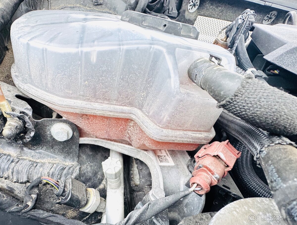 Škoda Superb 2,0 TDI DSG KOMBI,2/2022,NAVI,LED - 20