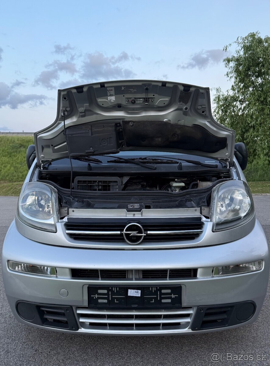 Opel Vivaro Life 2.5 Cdti 145ps • 9- miestný buss • - 20