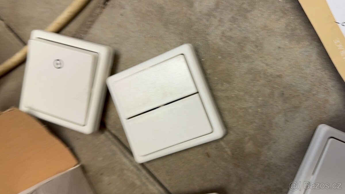 Prodám jističe chrániče ap.rozvaděče - 20