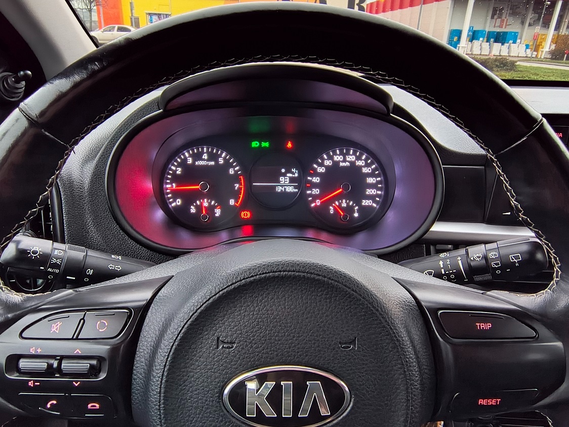2019_KIA Picanto III_KLÍMA_VYHRIEVANÝ volant+sedadlá_ - 20