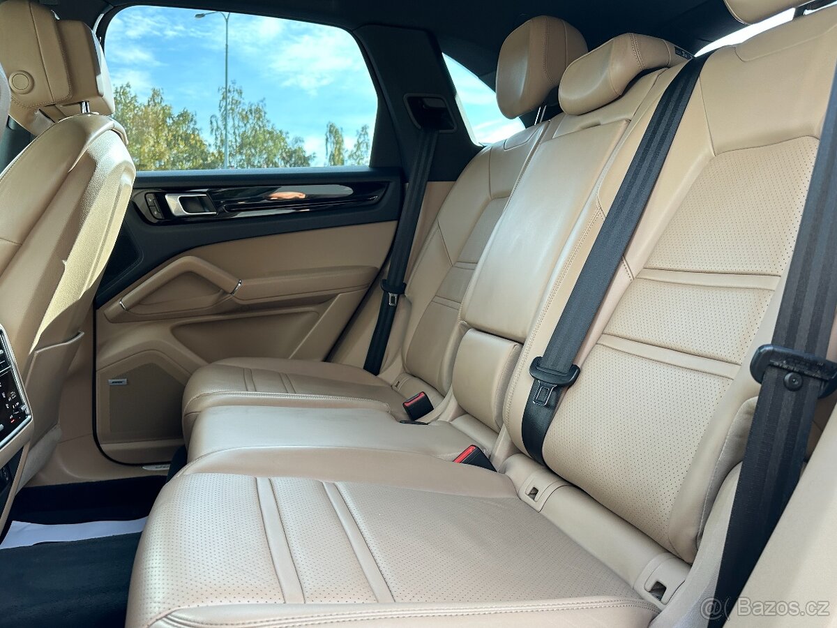 Porsche Cayenne 2018 - 20