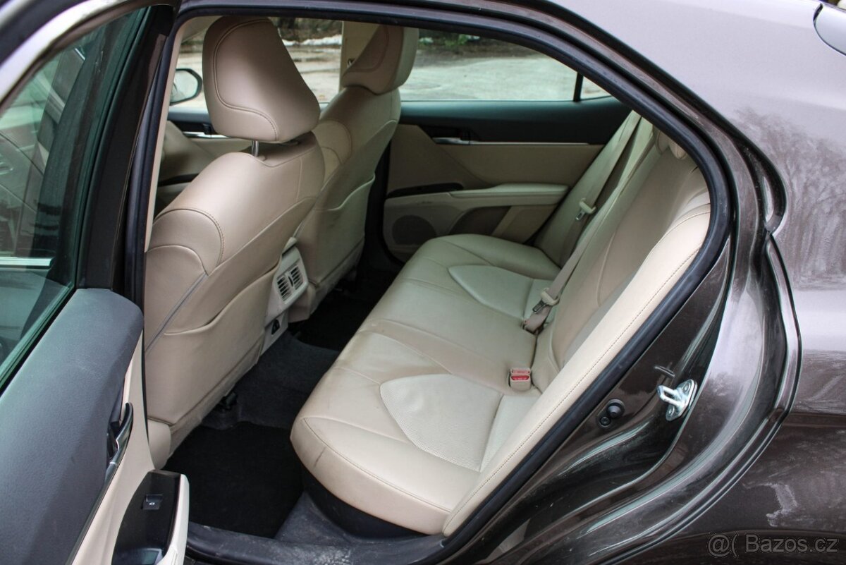 Toyota Camry 2.5 Hybrid Executive e-CVT - 20