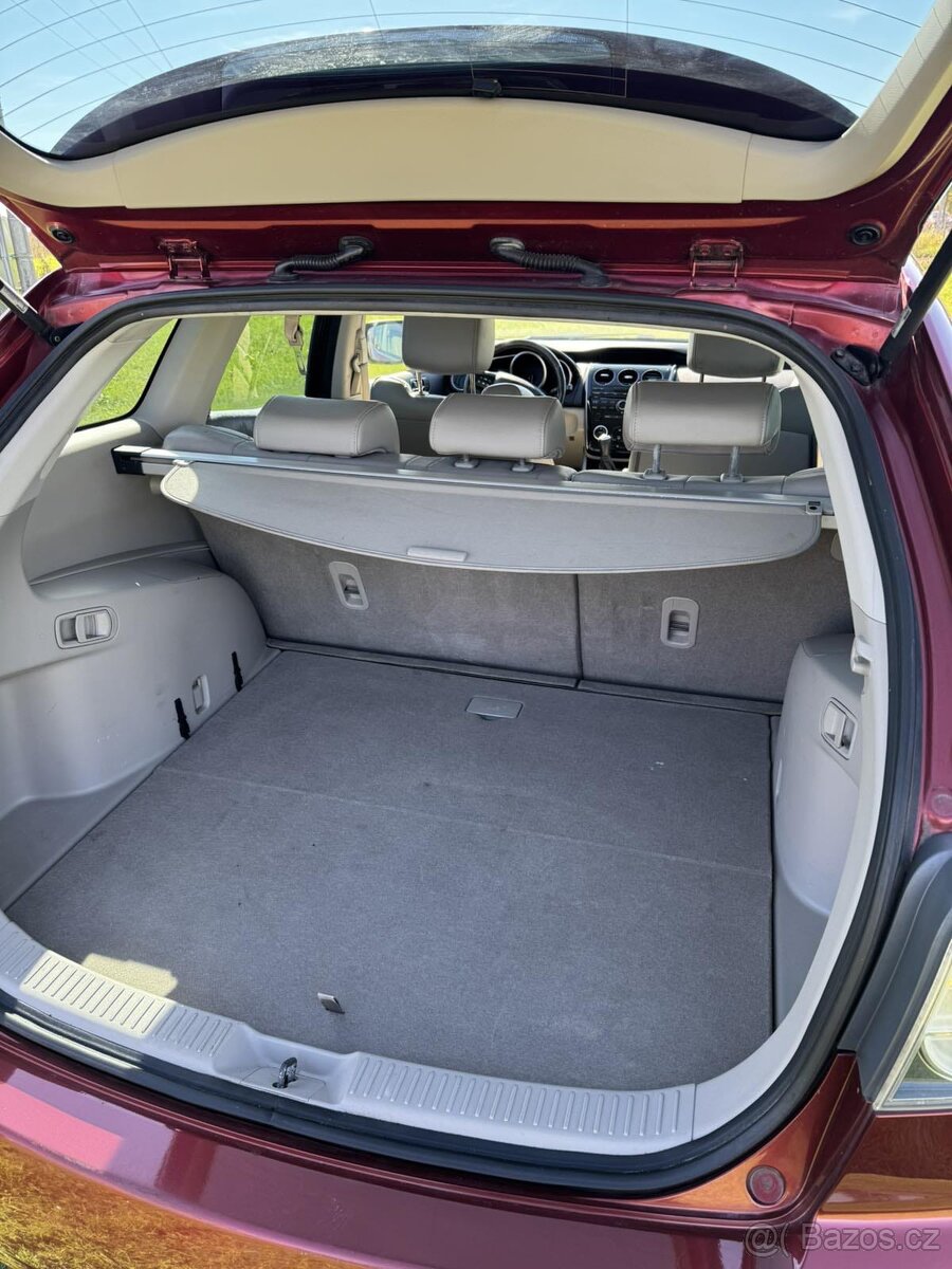 Mazda CX7 Revolution max výbava - 20