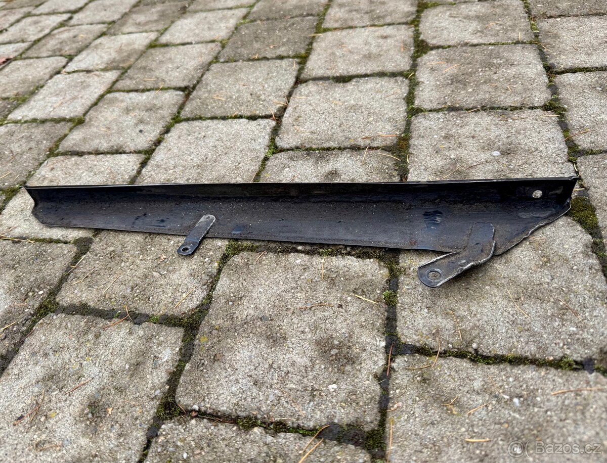 Jawa 50 pionýr, mustang - kryty řetězu - 20