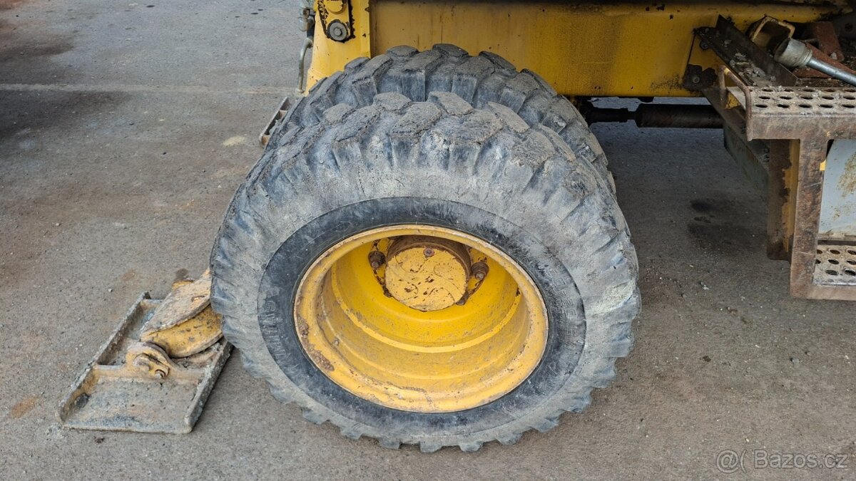 KOMATSU PW 110 - 20