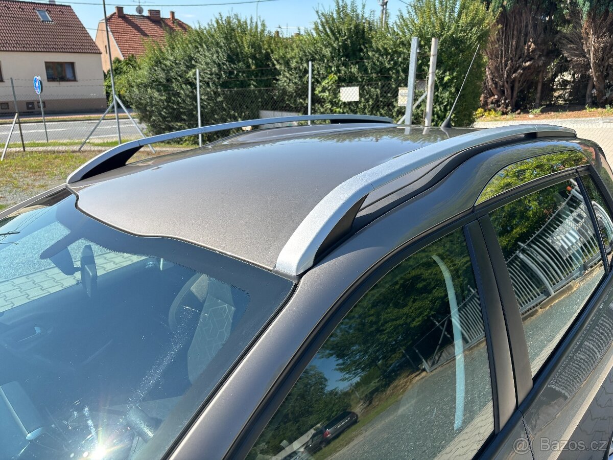 Peugeot 2008 1.2i 60kw, nová TK do 06/2027 - 20