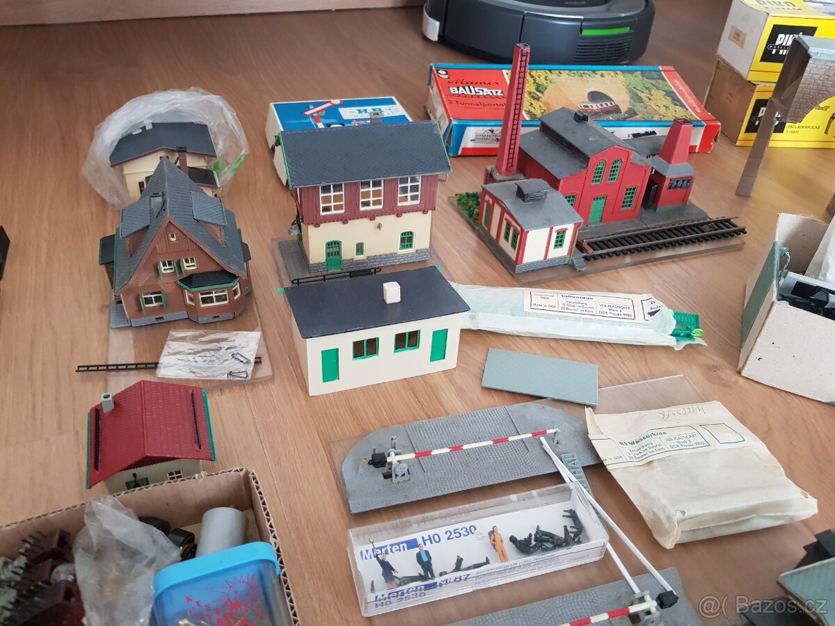 Mašinky, vláčky PIKO HO - 20