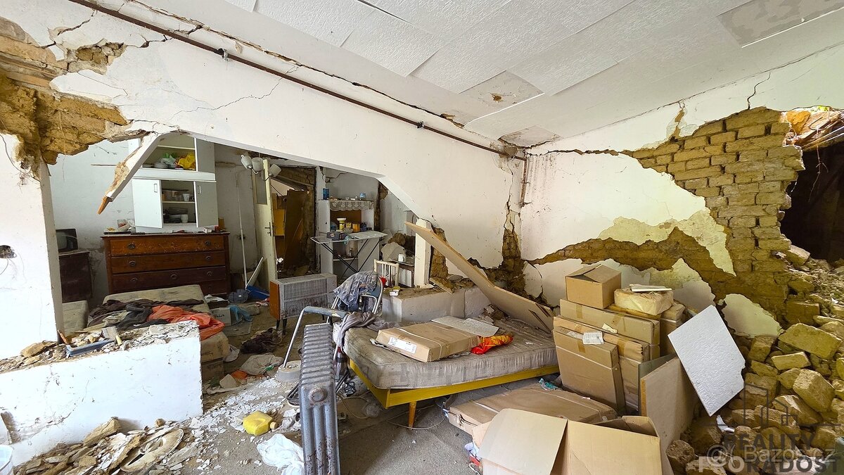 REZERVOVÁNO Prodej rodinného domu 3+1 k demolici, studna, p - 20