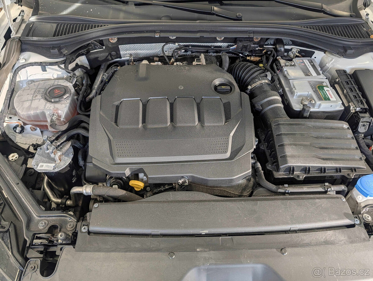 Škoda Superb 2,0 TDI STYLE - 20