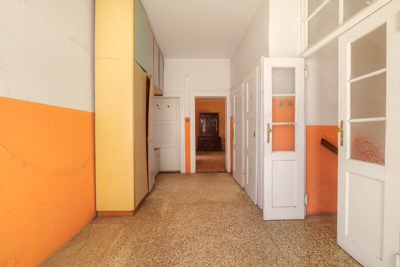 Prvorepubliková vila 5+2 (7+3) 380m2 / balkon /garáž / zahra - 20