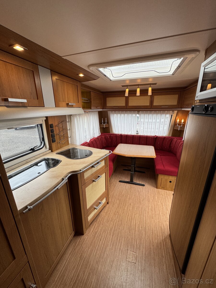 Knaus Royale 580 ~ Extra velká postel - 20