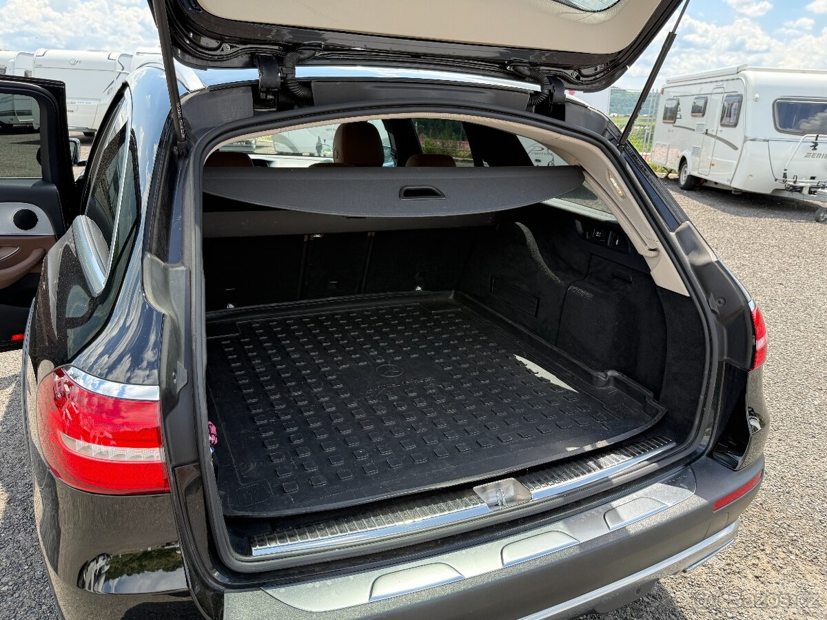 Mercedes-Benz Třídy E, 220 d 4MATIC AllTerrain - 20
