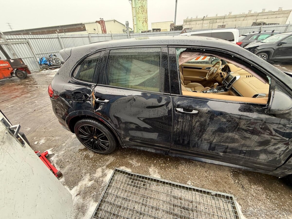 Porsche Cayenne Diesel 3.0 2012 motor start - 20