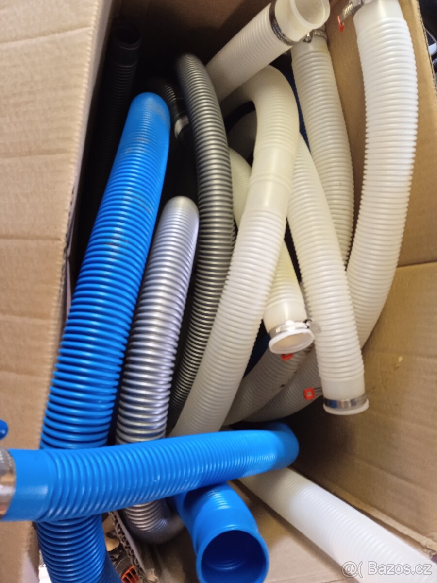 Bazén s příslušenstvím - 20