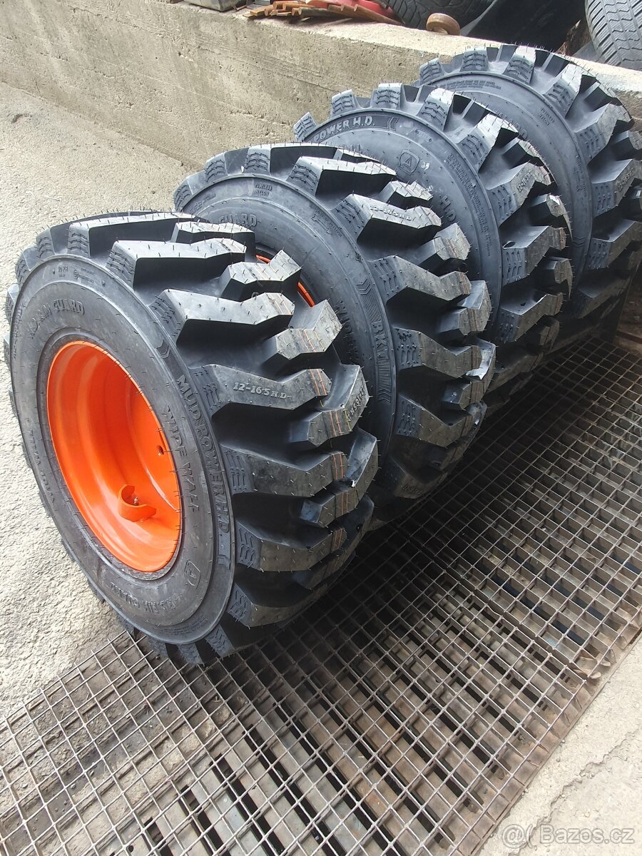 Kola Smykový nakladač - 20