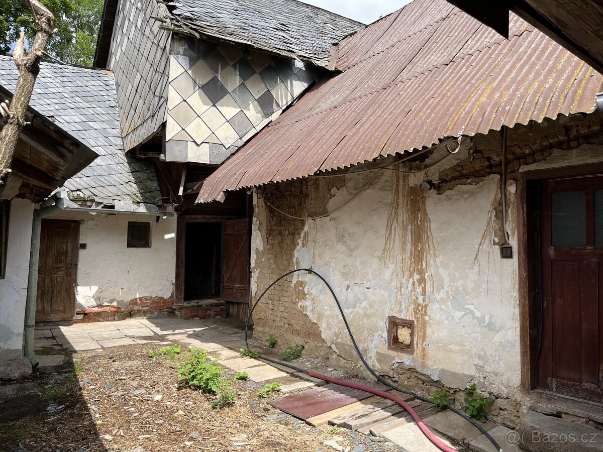 Prodej domu k demolici s krásným pozemkem o výměře 2095 m2 v - 20